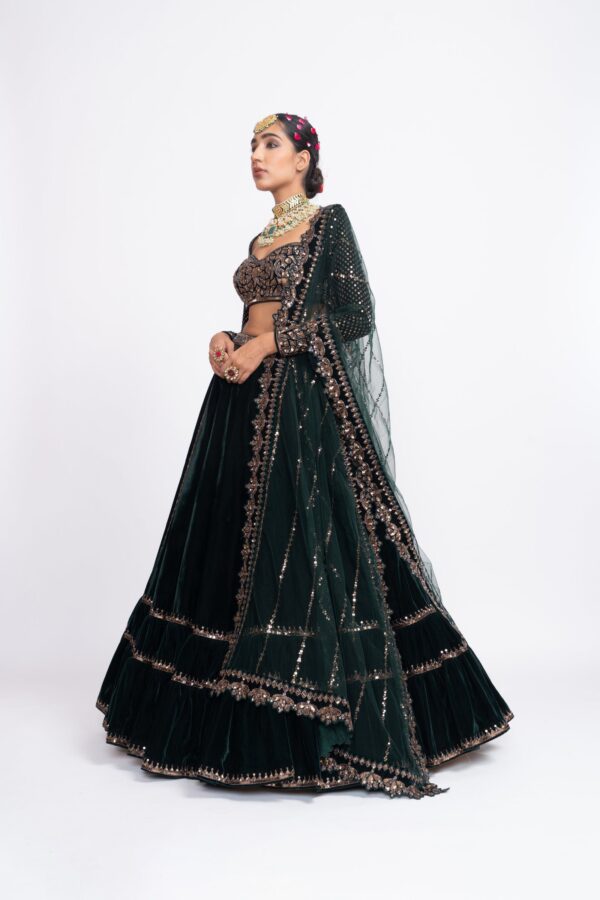 Vaani5896