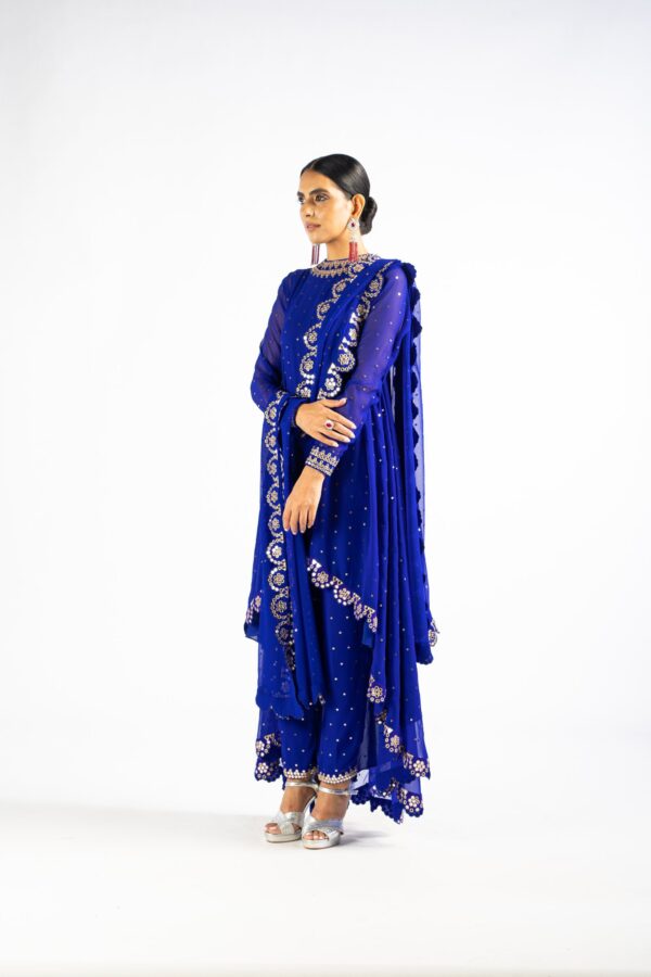 VVANI 030920227034