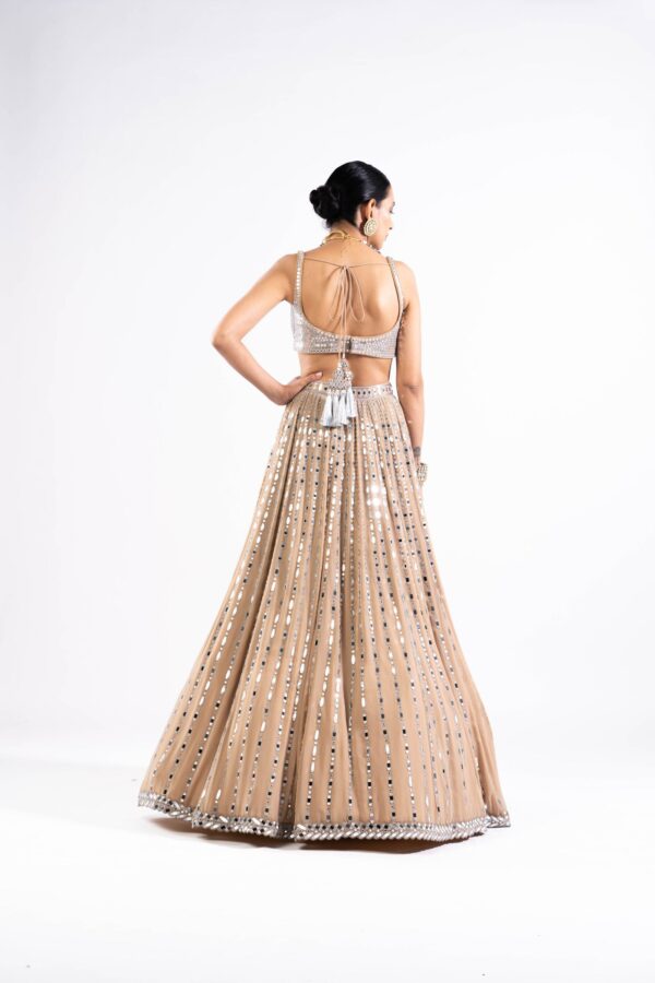 VVANI FEB 231686