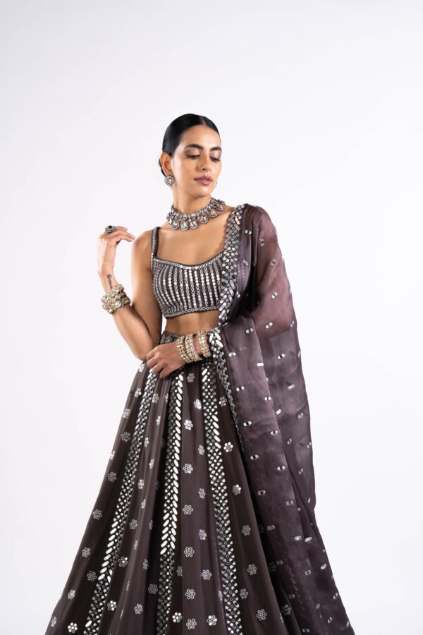 VVANI FEB 233237