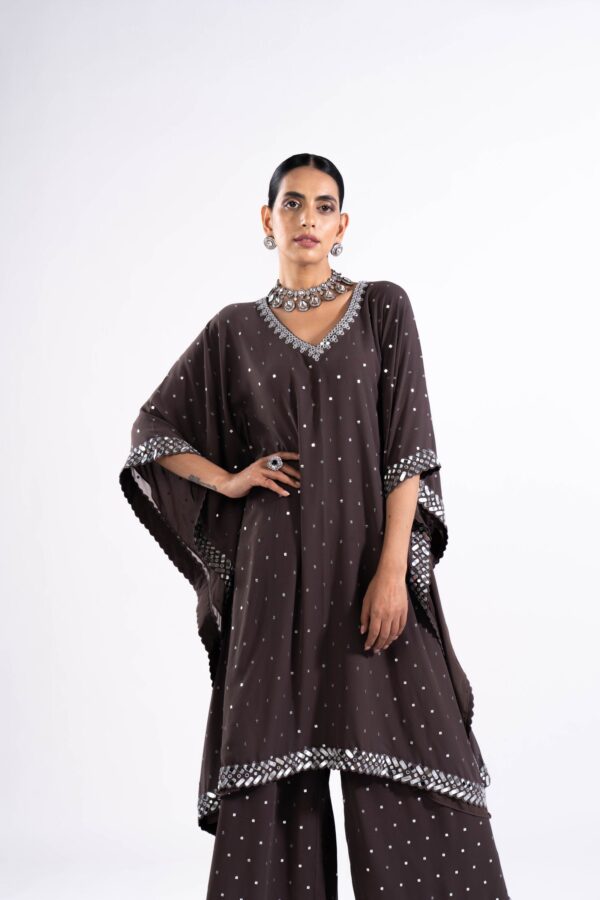 VVANI FEB 233503