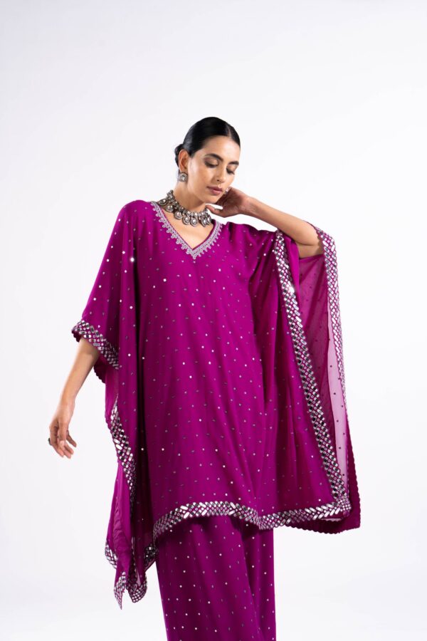 VVANI FEB 233558
