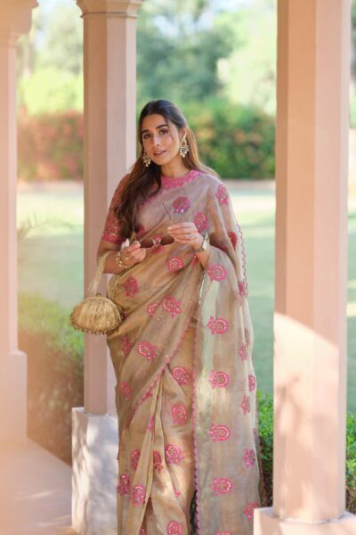 SUMMIYYA In Chand Golden Shimmer Organza Saree Set