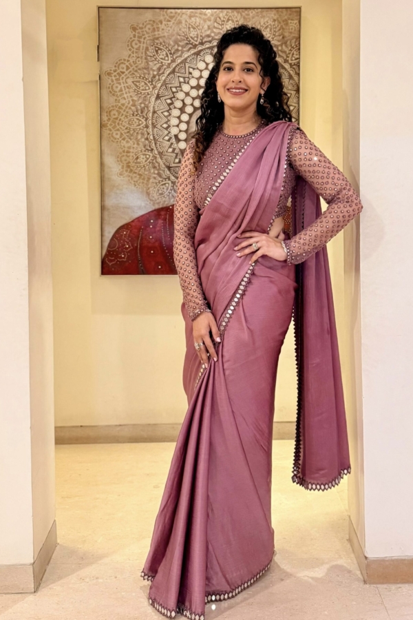 KAMIYA JANI (CURLY TALES) in Old Rose Satin Chiffon Saree Set