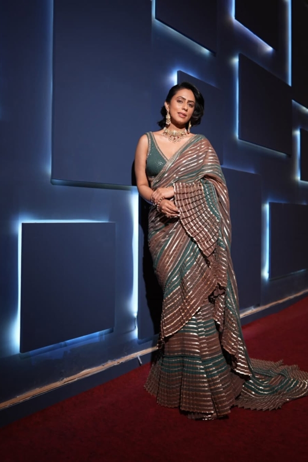PAVITRA SAGAR In Gota Pre Draped Mud Green Multicolor Saree Set