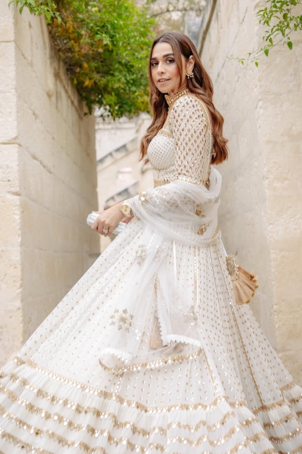 SUMMIYYA In Rang White Single Tier Lehenga Set