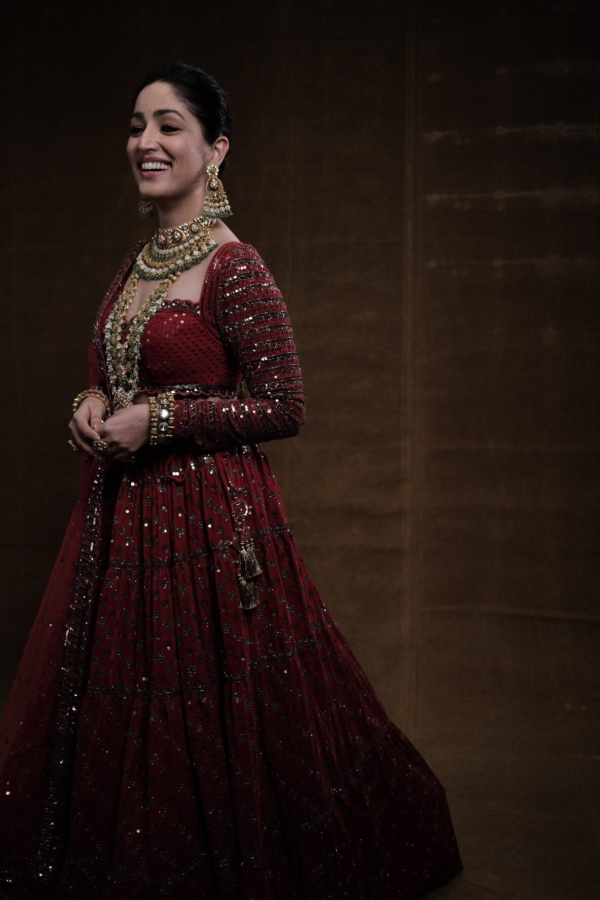 YAMI GAUTAM In Mahnoor Red Floral Lehenga Set