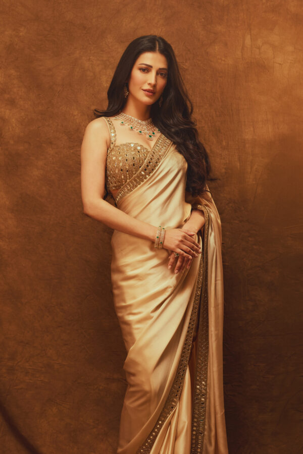 SHRUTI HAASAN IN MIRROR SATIN SAREE SET