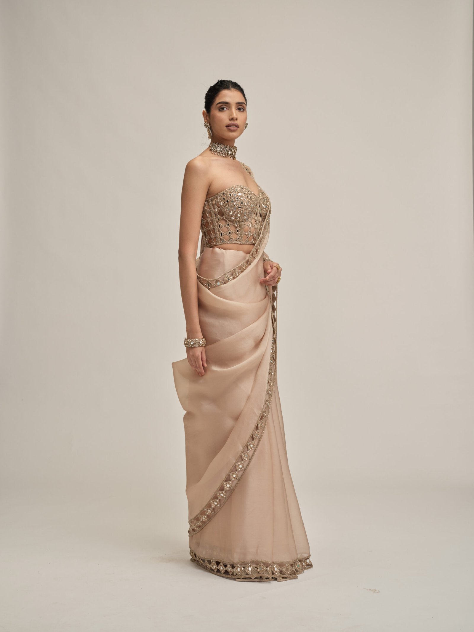 LIGHT BEIGE CUTWORK BORDER SAREE WITH CORSET SET - Image 6