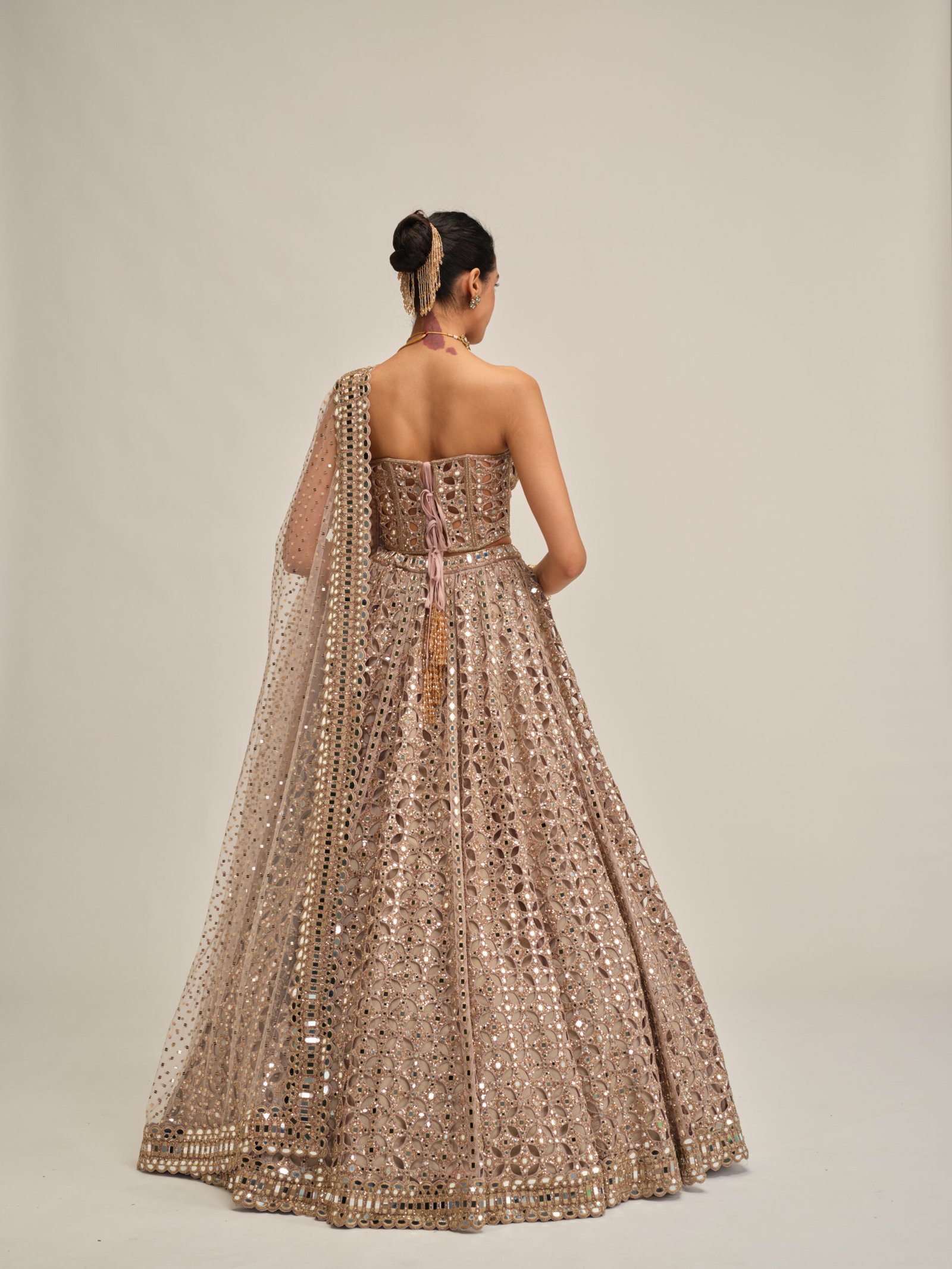 ASH PINK CIRCULAR CUTWORK LEHENGA WITH CORSET SET - Image 6