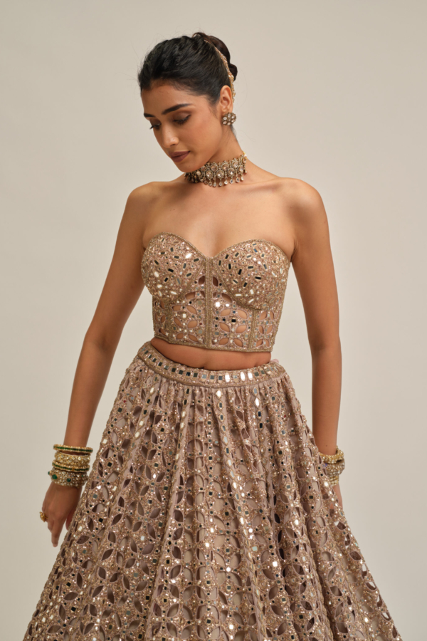 ASH PINK CIRCULAR CUTWORK CROP TOP SKIRT SET
