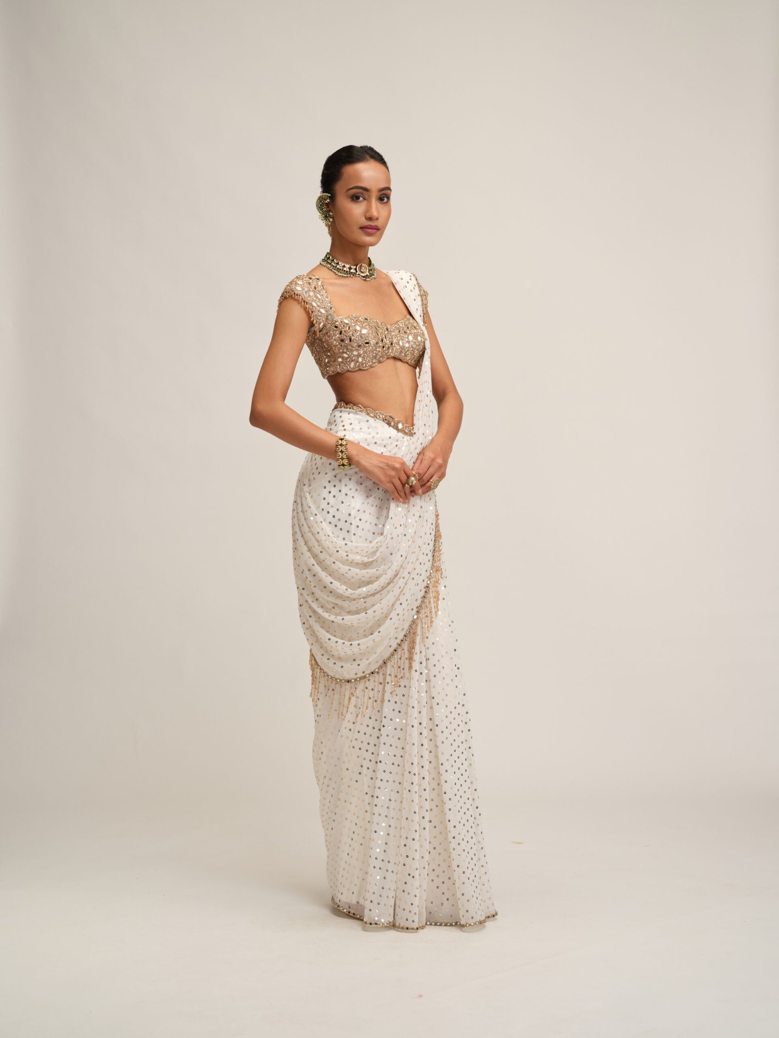 OFF WHITE DRAPED SAREE SET - Image 3