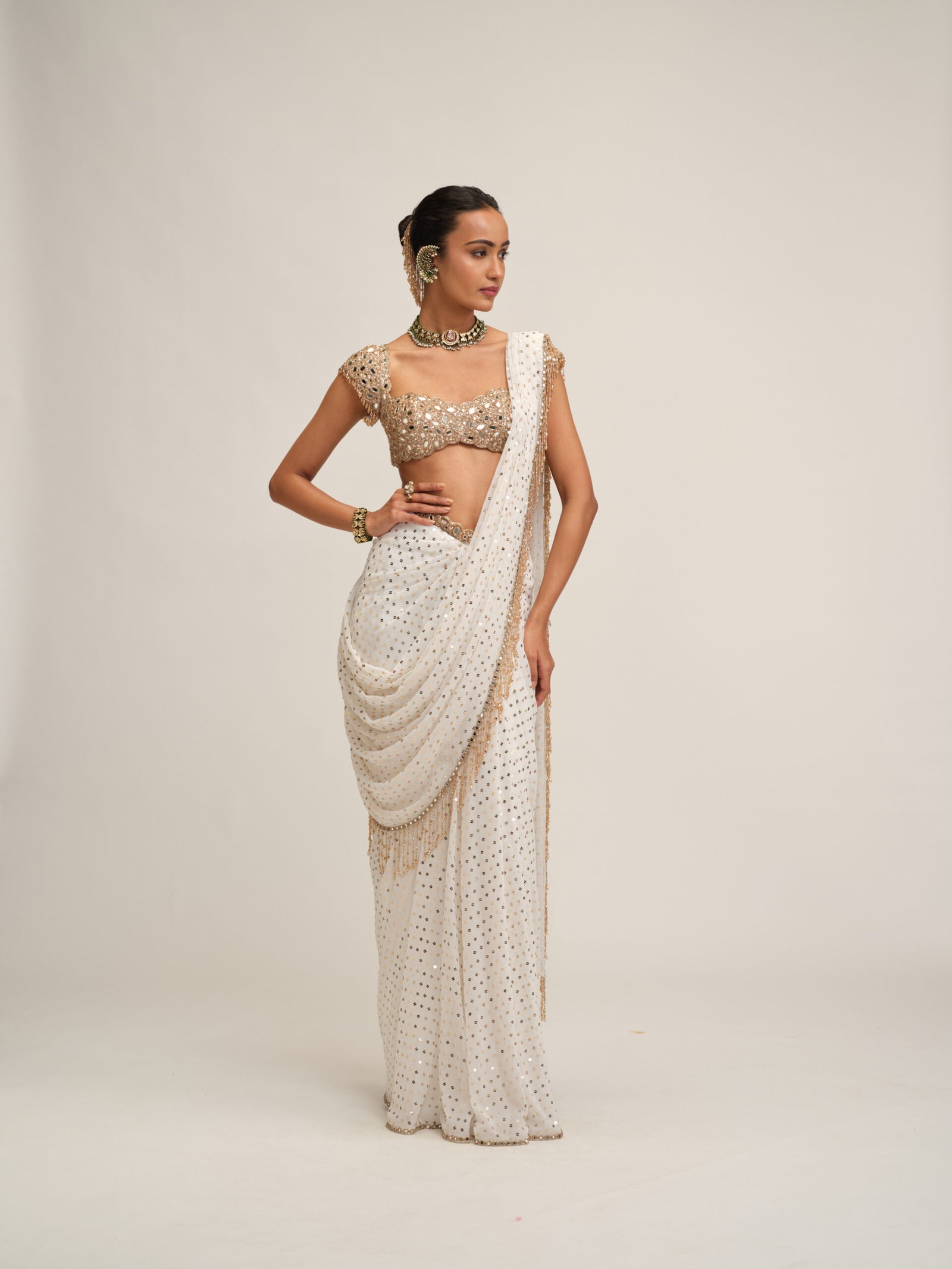 OFF WHITE DRAPED SAREE SET - Image 6