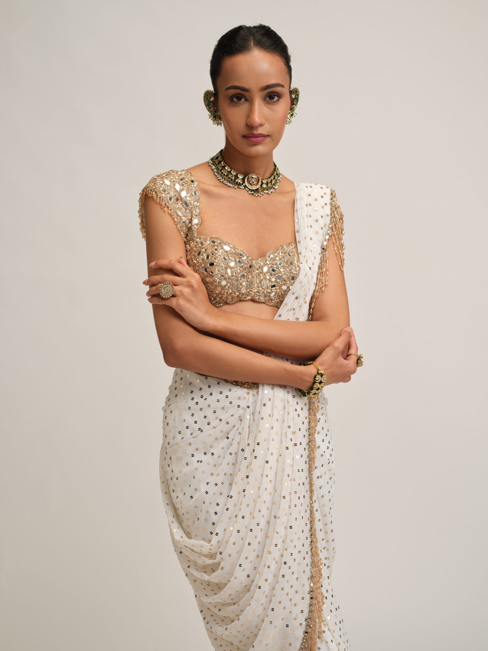 OFF WHITE DRAPED SAREE SET - Image 4