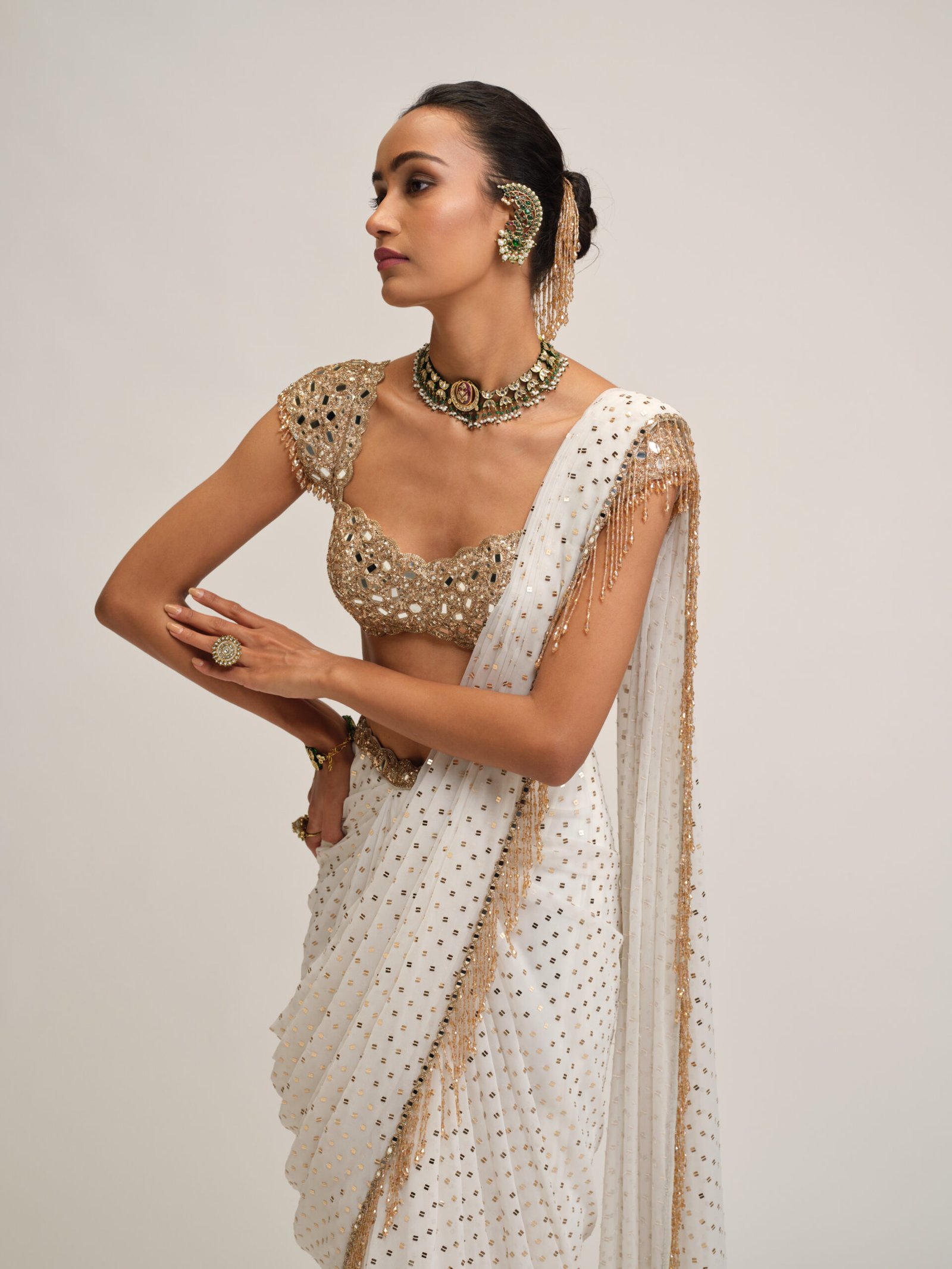 OFF WHITE DRAPED SAREE SET - Image 5