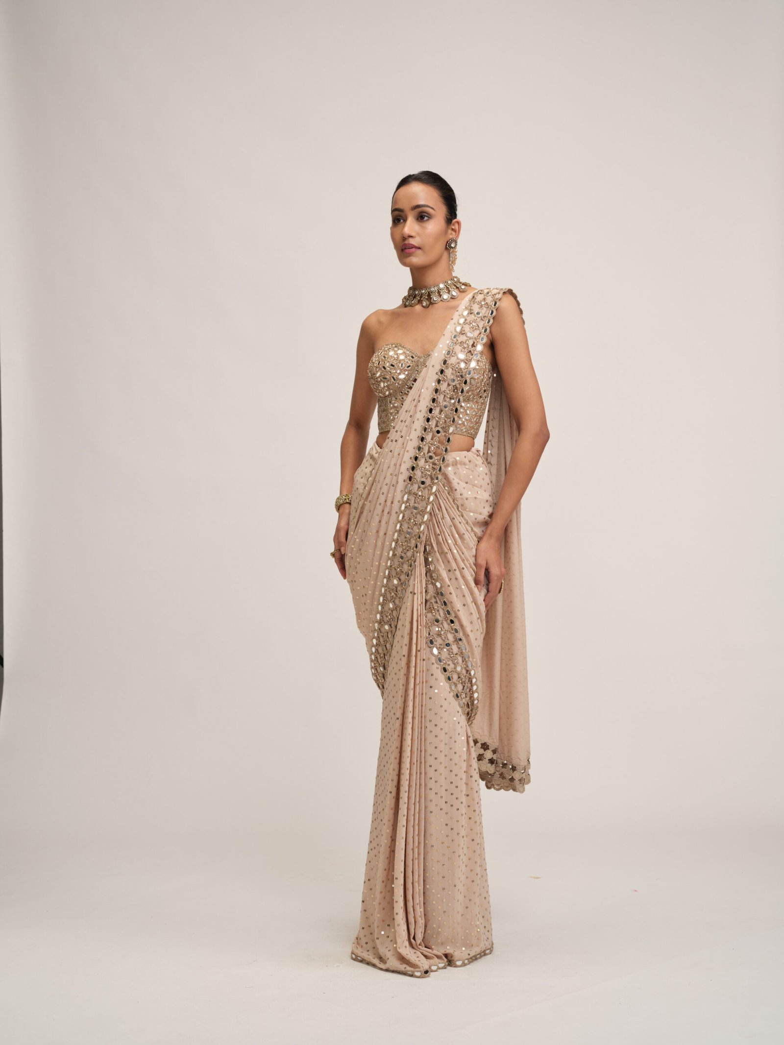 LIGHT BEIGE CUTWORK BORDER SAREE SET - Image 4