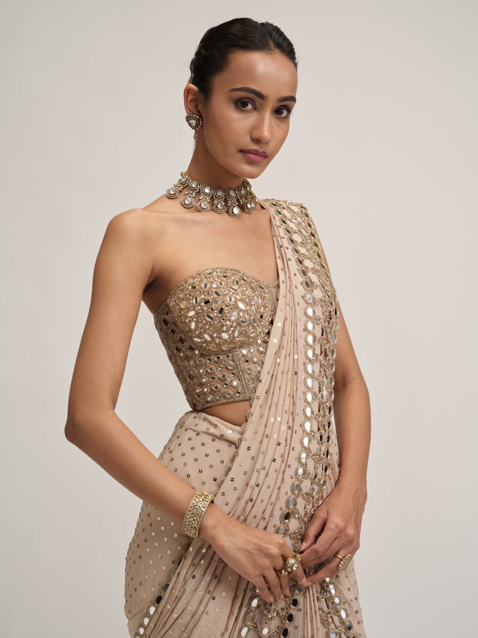 LIGHT BEIGE CUTWORK BORDER SAREE SET - Image 2