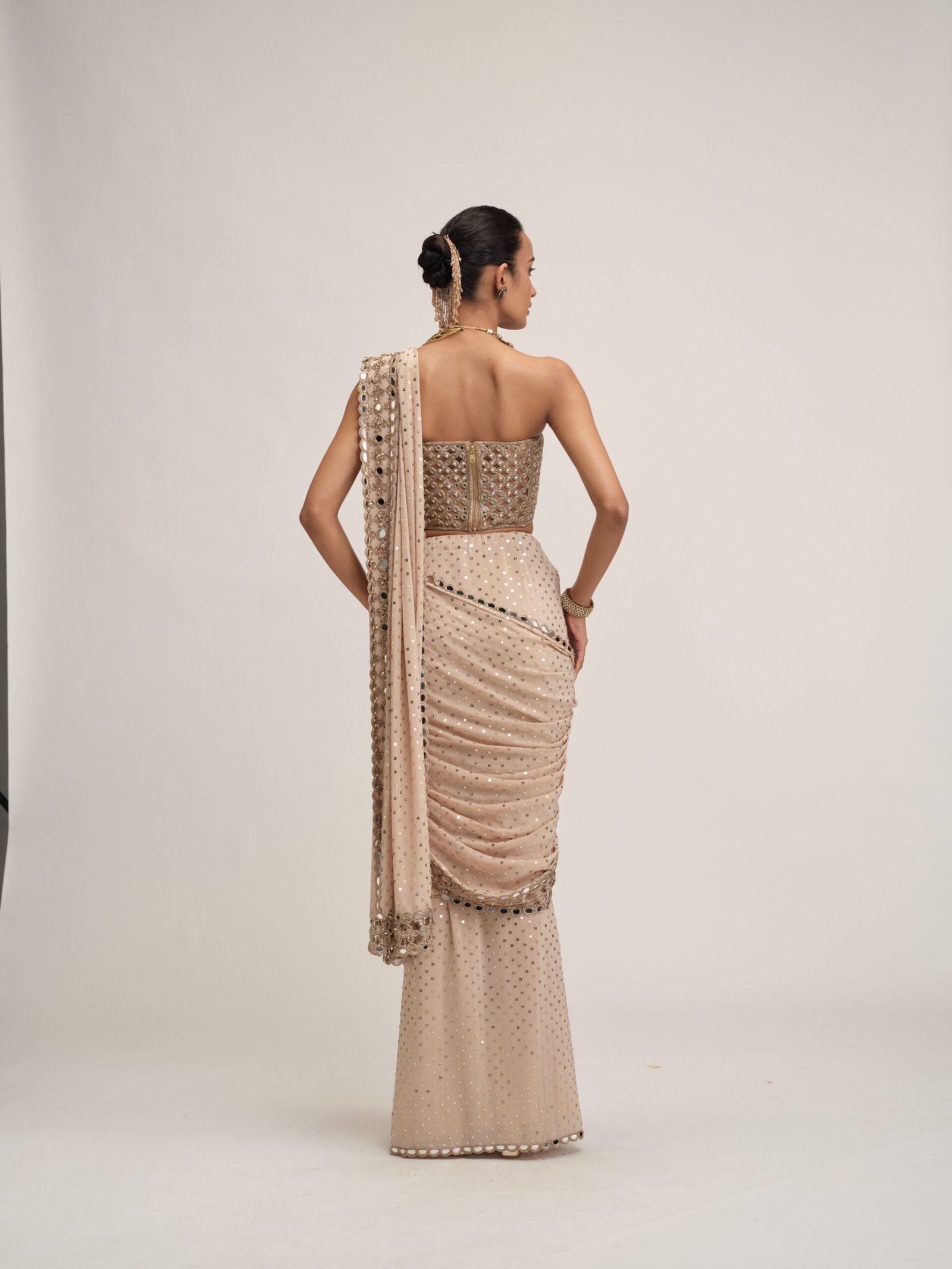 LIGHT BEIGE CUTWORK BORDER SAREE SET - Image 6