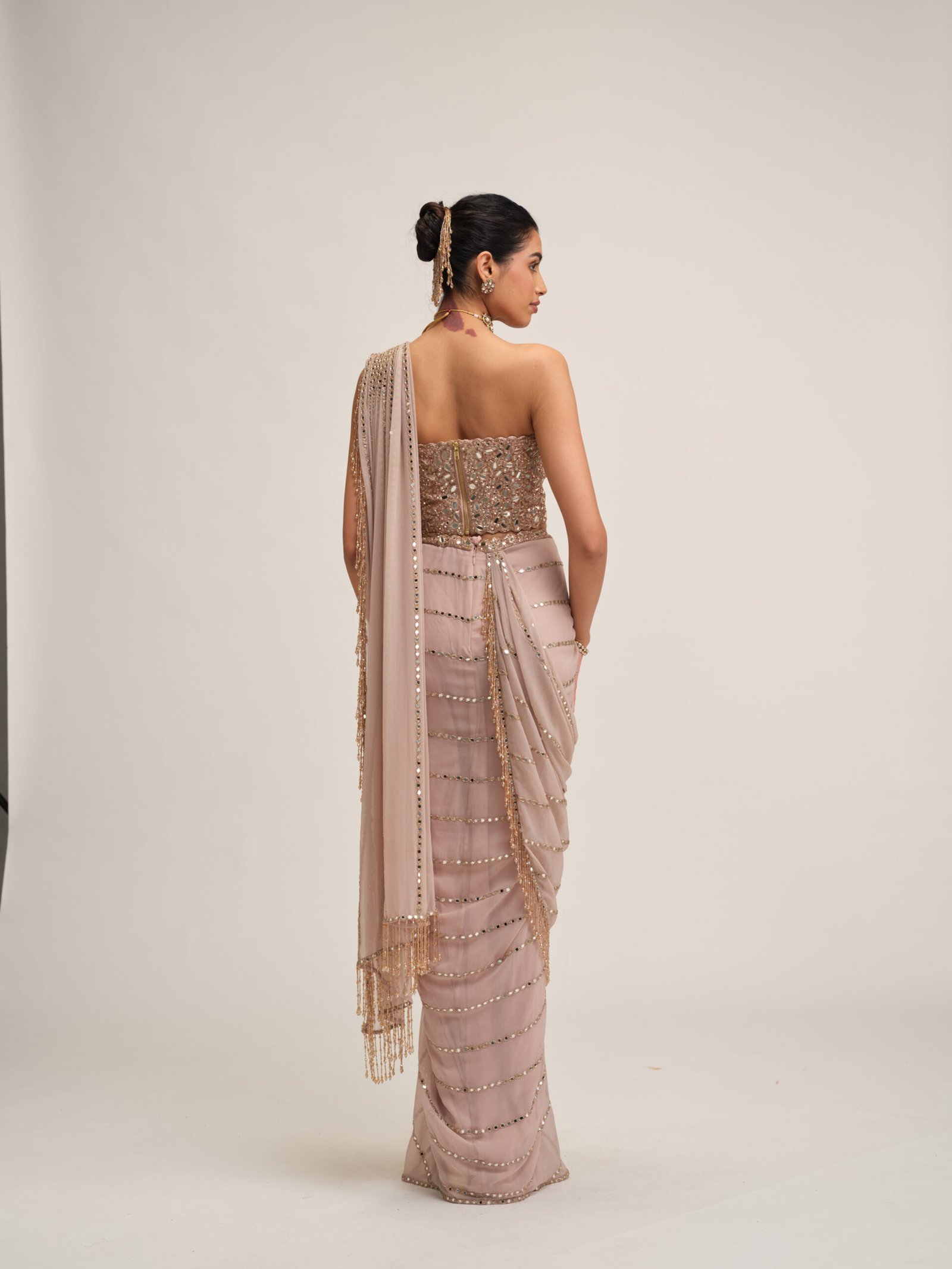 ASH PINK LINEAR MIRROR SAREE SET - Image 5