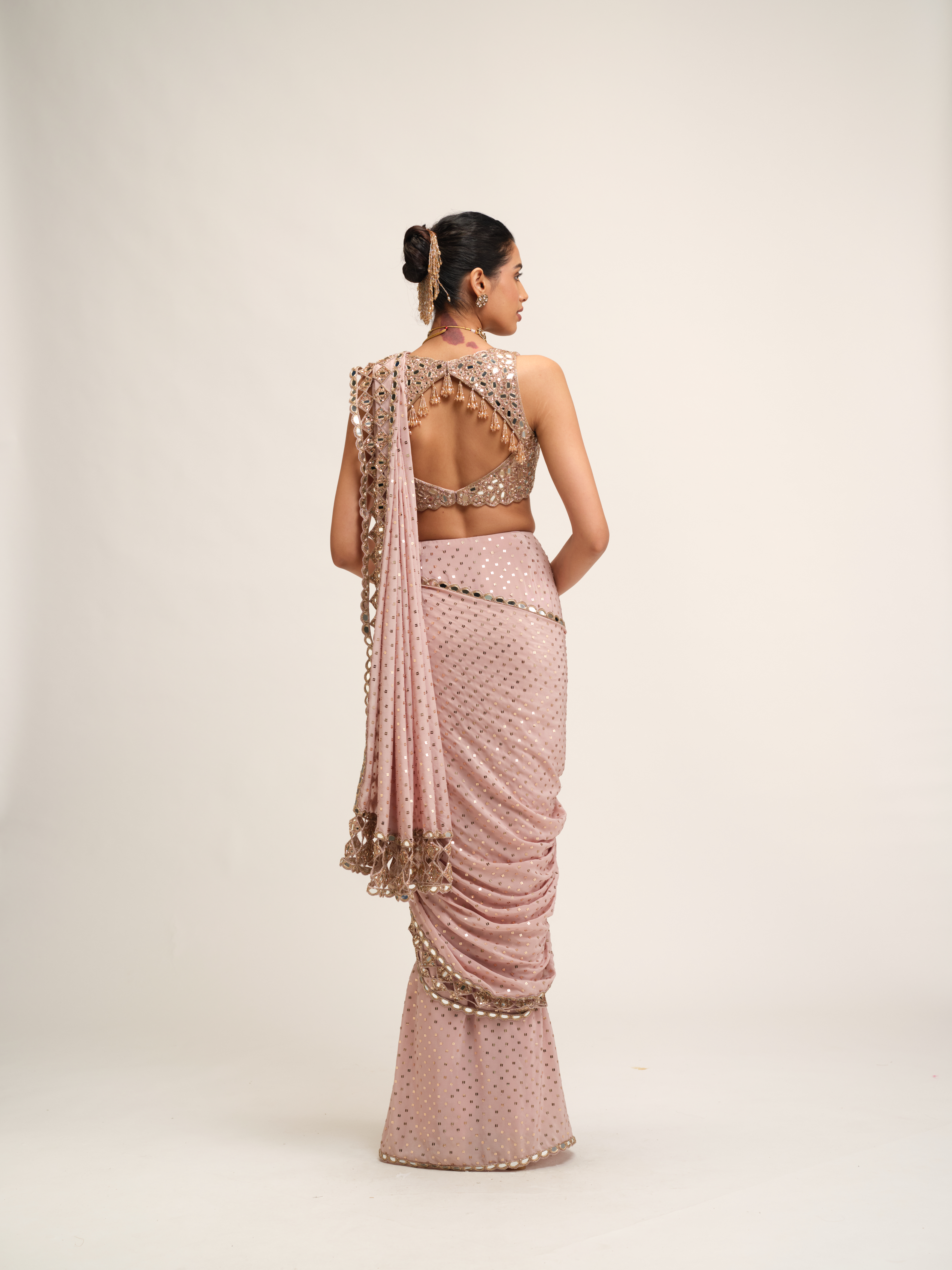 ASH PINK CUTWORK BORDER SAREE SET - Image 5
